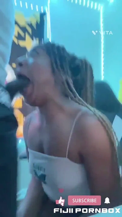 Star Wars izliyor musun o büyük siyah yarağı emmeme izin verecek misin