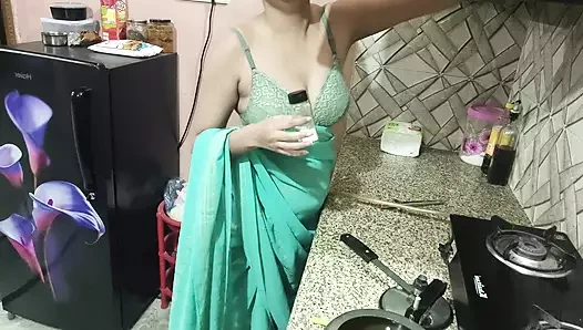 Muh ana mota lund dal kar kiya derin gırtlak oral seks aur fir jorse chod kar fara boor mutfakta