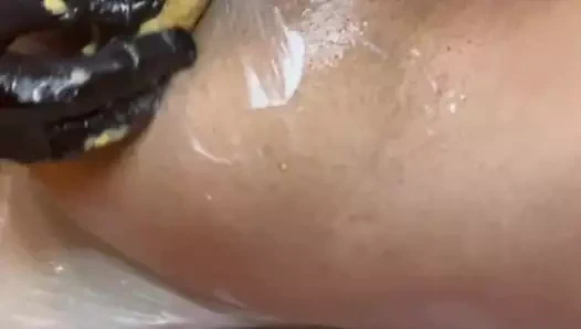 Domuz deliğim için hamburger ve patates kızartması