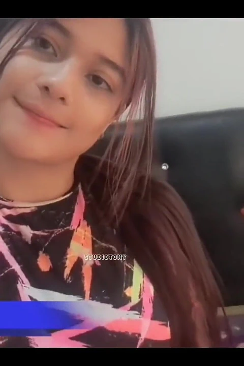 Üniversiteden ayrıldıktan sonra olgun büyük götlü bir öğretmeni sikiyor