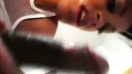 Ateşli zenci siktiği