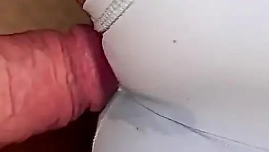 Mavi yoga şortlu büyük yarağımı karımın am frikiği domaltarak eğiliyor