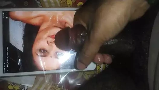 Keerthi Suresh'e boşalıyor