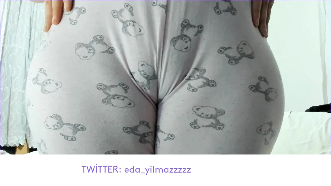 CAMEL TOE- PİJAMAYLA MASTURBASYON- TURK PORNO- TURK MILF
