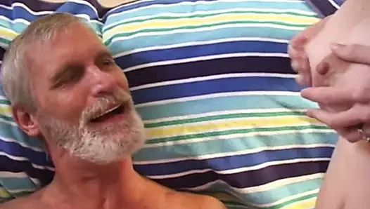 Bir baba için genç laktatlar