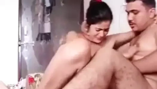 Dik desi Hint yenge sert becerdin tarafından bf içinde otel