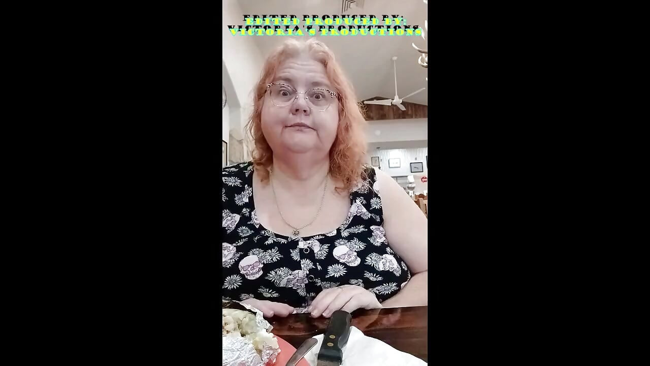Nv karides akşam yemeği belches yiyor