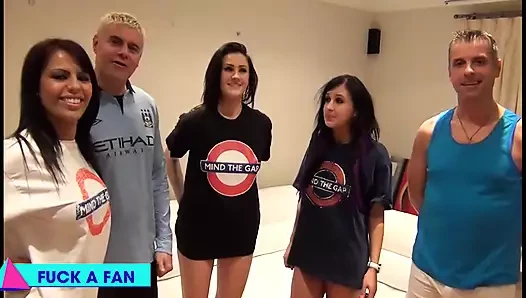 Scooby'nin üçlü sikişi, Scarlett, Carla ve Chantelle!