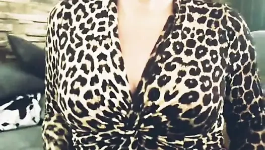 Merhaba, Seksi MILF'in Sekse Ihtiyacı Var, Benimle Oynamaya Geldin