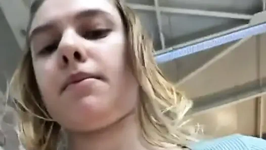Blowjob. Göt deliğini parmaklıyor. Ateşli amcık. Sikiş memeler ve döl