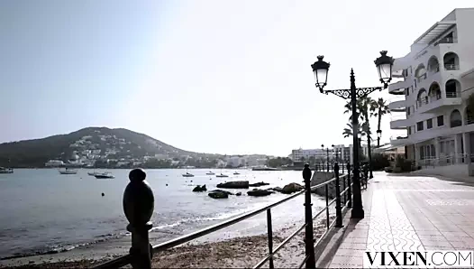 Vixen alberto'nun iki muhteşem metresi emelie ve eveline var