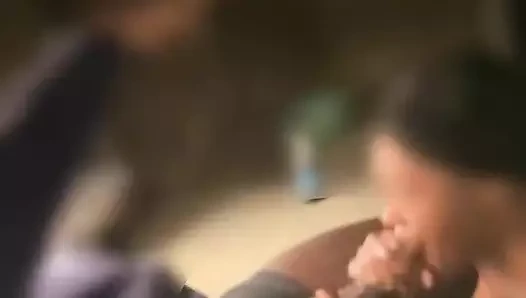 Hep bone kafasının farklı çarptığını söylerler. Denemek zorunda kaldım ve kesinlikle bu ekstra büyük yarağı emdim