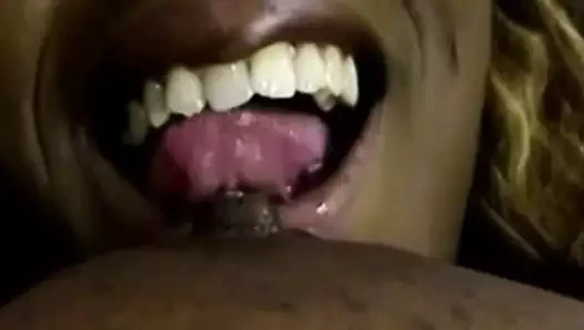 Güzel altın sutyen solo milf bebek iş eğlenceli an