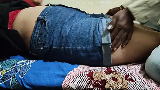 Evet, sahibe şoförü tarafından sikilen amcığını yaladı