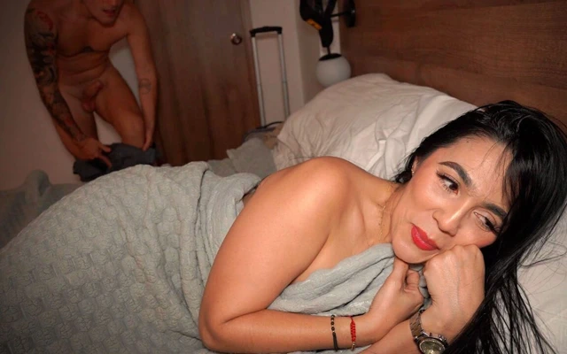 MILF Geziden Sonra Kayınbiraderi Tarafından Sikildi