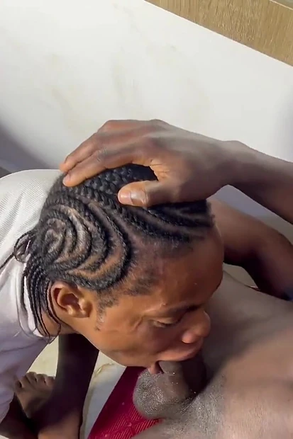 Связан знаменитость