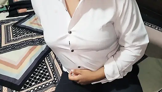 Üvey kız kardeş evde değil, bu yüzden siktim .bölüm 01