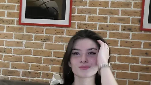 Sıkı pembe amcıklı inanılmaz genç kız! Ev yapımı