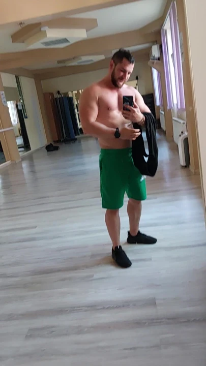 Spor salonundan sonra böyle soyunacağım