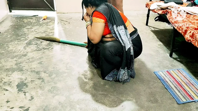 Kayınpeder gelinini evde tek başına buluyor ve onunla seks yapıyor