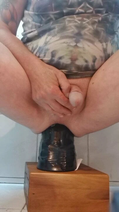 XXX- L Dildo im Arsch