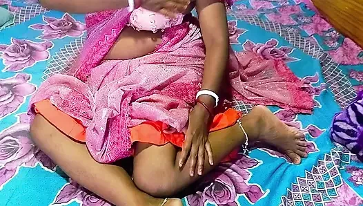 Hintli mamoni yenge romantik ve ateşli seksi bir yarağı sikiyor