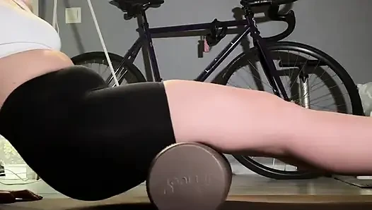 trouble-free bitch is training in the gym to pick up a new guy to fuck for the night, everyone fucked her here