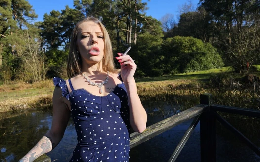 Smoking Lakeside Shag