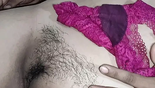 Tamil Hindistan'da son derece azgın kızın sıkı bakire amcığı x videosunda açılıyor.