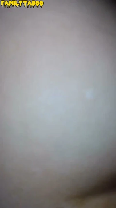 Sadakatsiz baldız üvey erkek kardeşim gelmeden önce lezzetli götünü domaltarak sikmeme izin veriyor | Klip 1