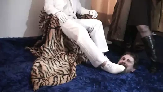 Cetvel çift eğlence evinde joschi aşağılamak