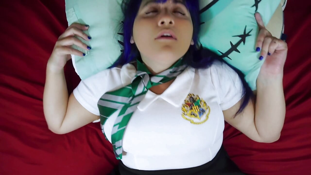Bu slytherin sürtüğü hamile bırakmak