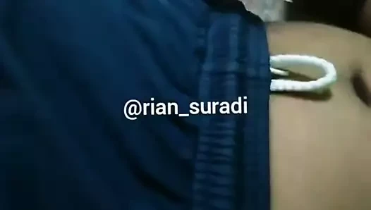 Eşcinsel seks : Endonezya eşcinsel, mavi iç çamaşırı masajı