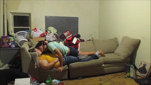 Eş yakalandı üzerinde gizli kam kahrolası kedi için ağız ile korkak