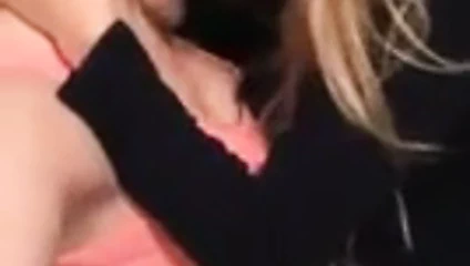 chica checa simona bulova