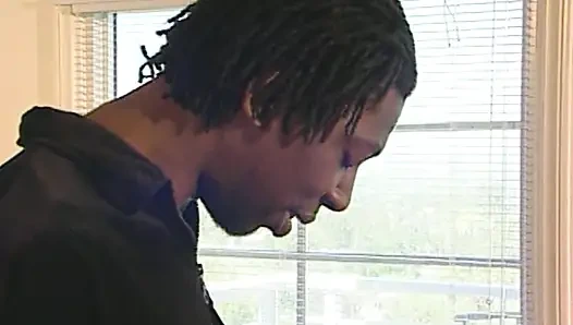 Грязная глубокая глотка большого черного члена и долбежка киски