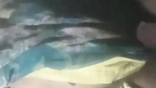 Yangzi apni chut ka ched dikhati hai uska naraj pati jangal me mutthi marta hai