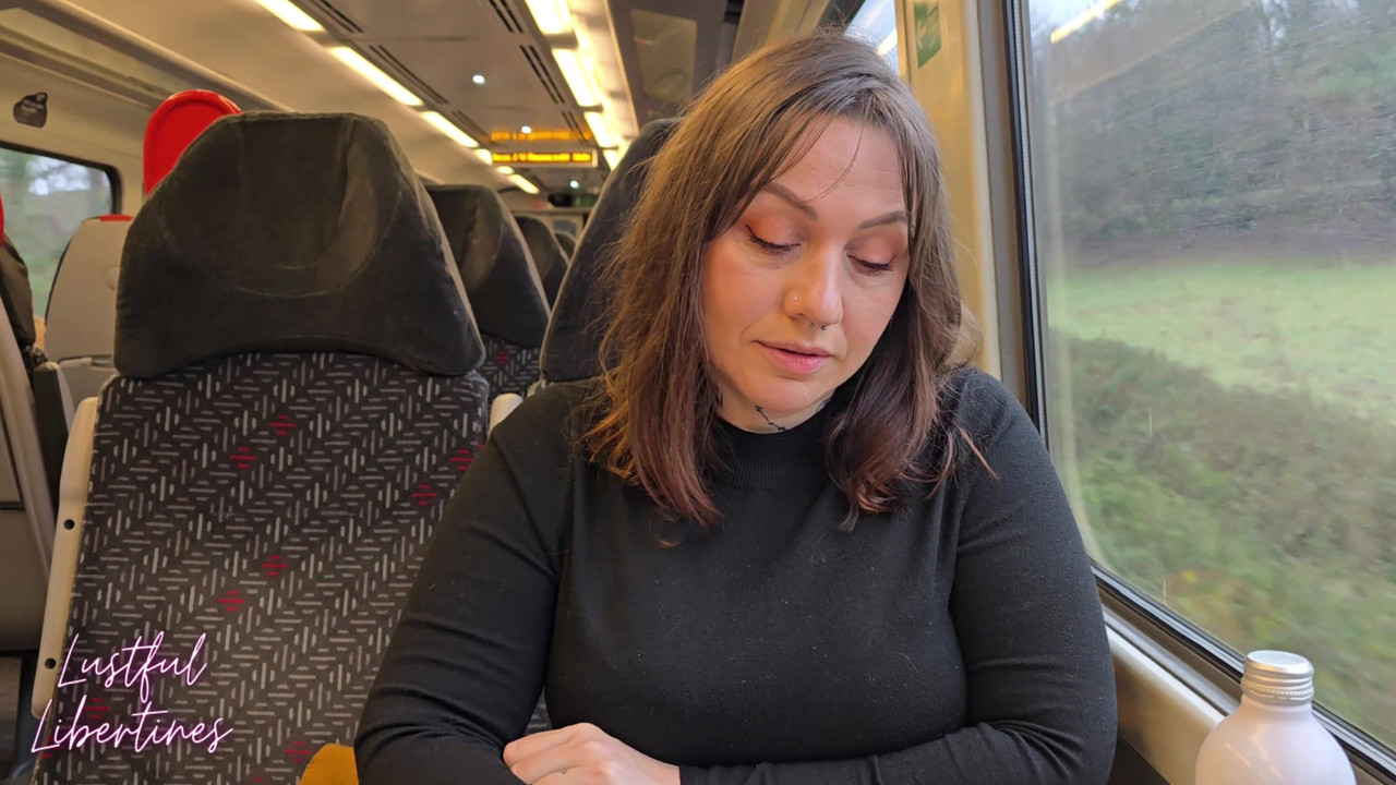 Sharing a bed with seductive mature milf stepmom