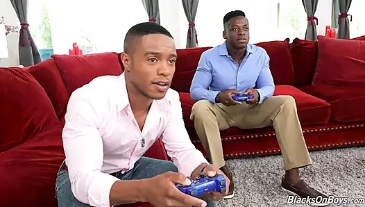 Downlowboys Jon Darra, Jake Waters ve Marcel Eugene