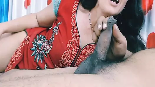 Güzel kız kalın siyah yarağımda eller