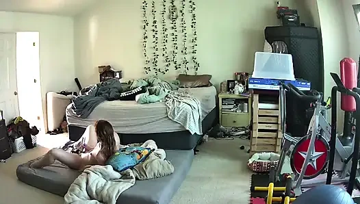 Ateşli orta yaşlı seksi kadın fışkırtırken yakalanıyor