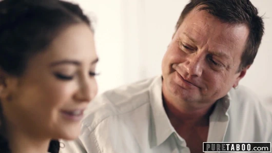 Saf Tabu - Sapık Ebeveynler, Gencin Değiştirildiğini Ortaya Koyuyor