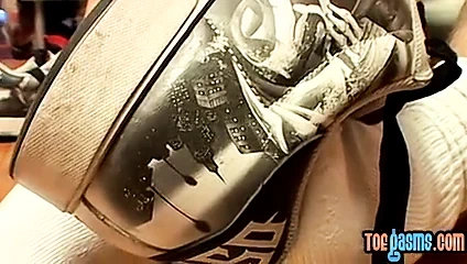 Thug jock evan heinze okşama çorap içinde ayak fetişi solo