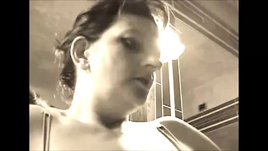 Anne ve üvey oğlu (yeniden renklendirilmiş)