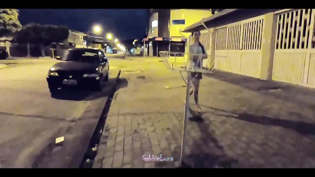 Sokakta kahvaltı! 18 yaşındaki kaltak sokağın ortasında bedava bana oral seks yapıyor! Net'e düştü