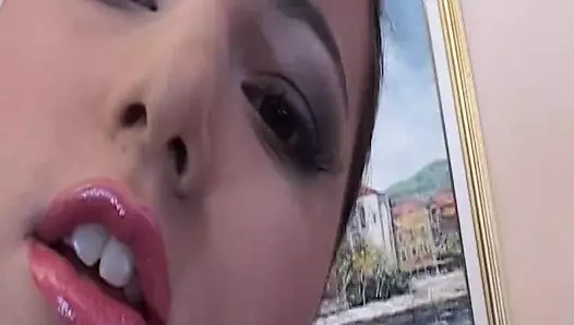 Büyük boşalma için kıllı amcık