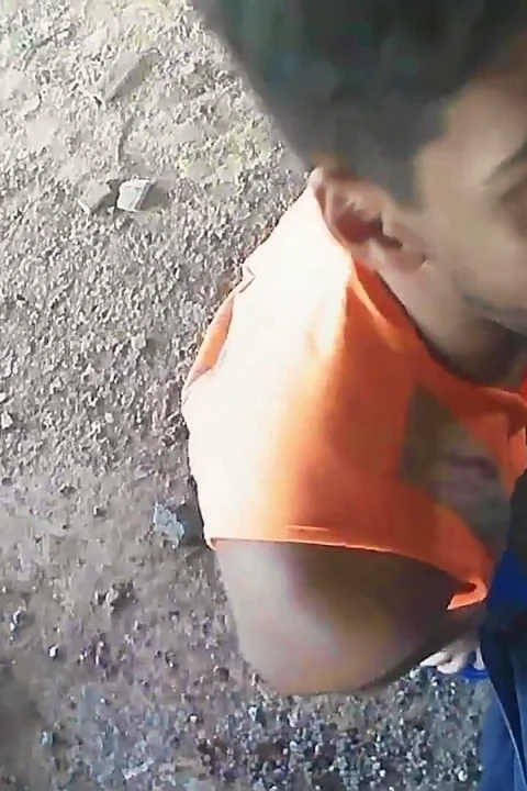 İnşaat alanında siyah adamı emdim
