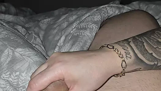 Üvey anne elini üvey oğlundan büyük yarakla alıyor