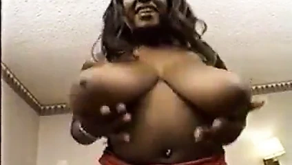 Sierra kırmızı elbise titfuck