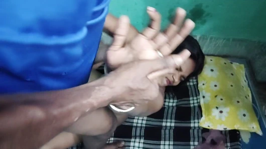 Dussehra ki bibi ko neighbour me kiya jorda chadai bhabhi ki nikal diya chikh aur boli ab bas karo bahut pain ho raha hai